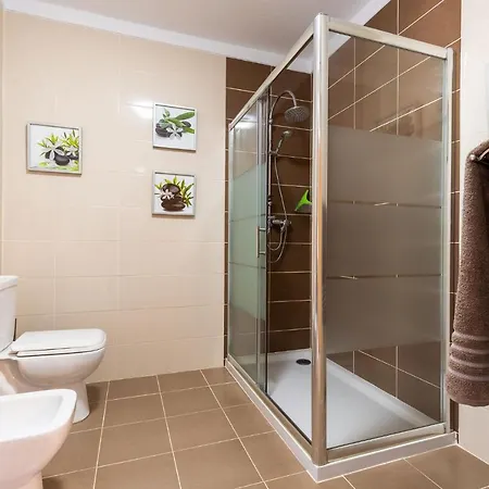 Apartment Lovely One Bedroom In Alvor